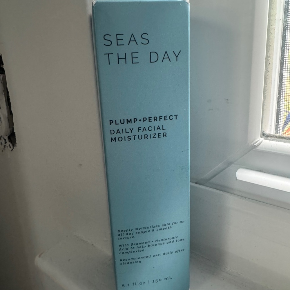 Seas The Day  sun + moon plump perfect moisturizer - Picture 6 of 6
